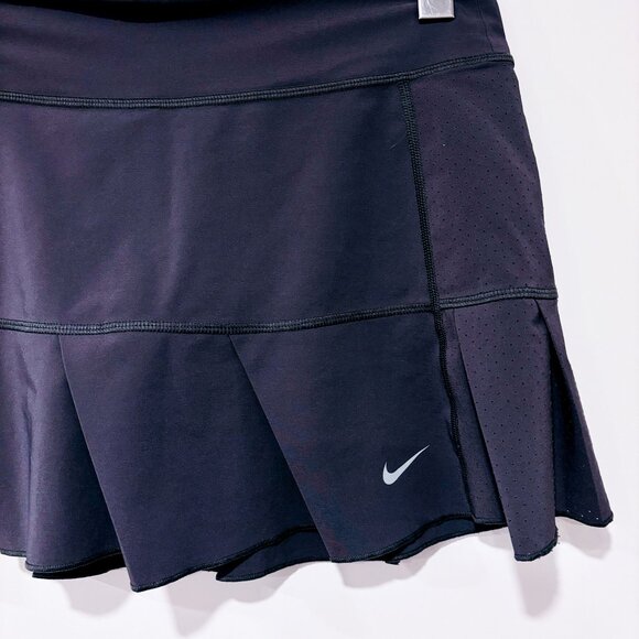 NIKE Grey Pleated Tennis Skirt with Built-In Shorts | Large * - Picture 5 of 8